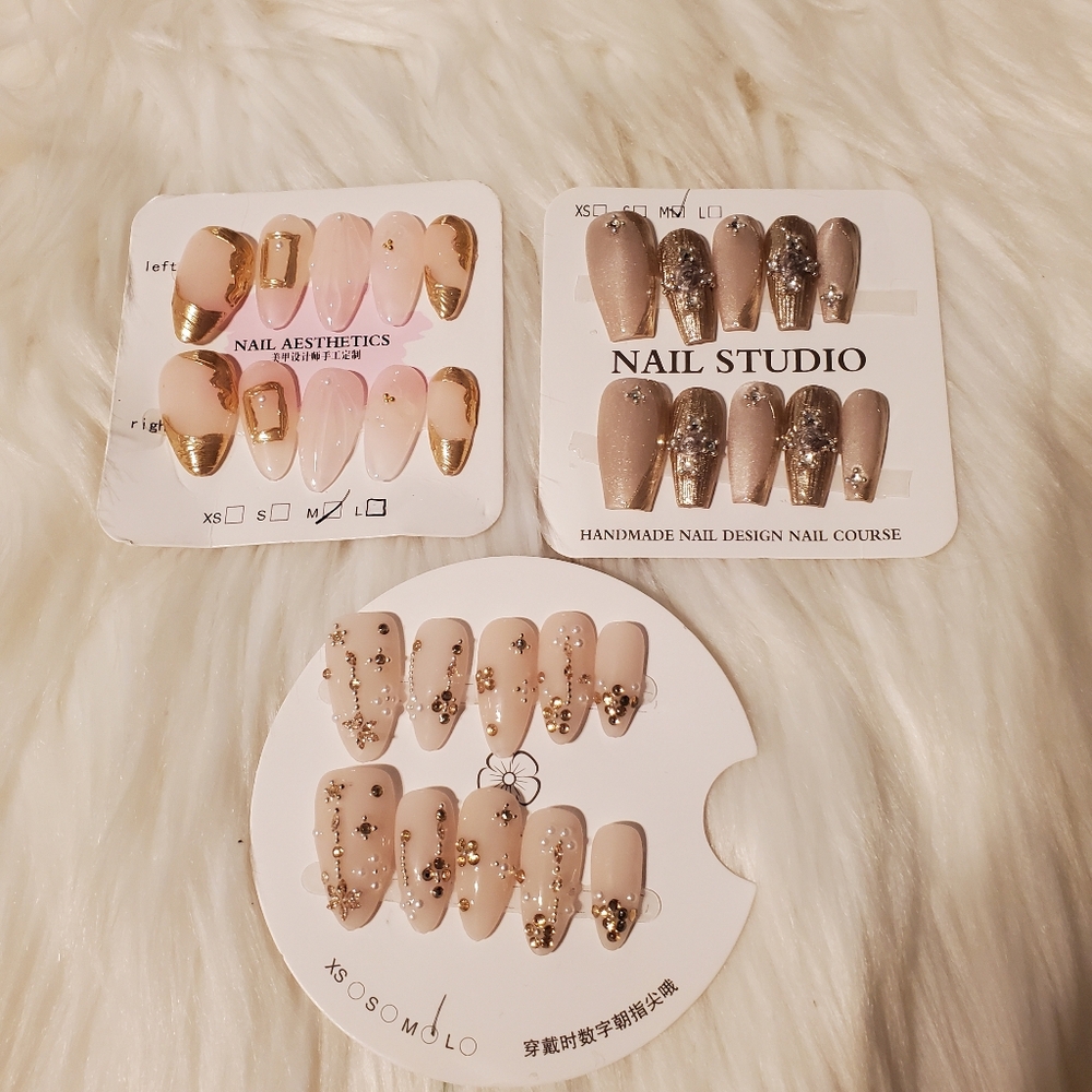 Gold and Nude Press-On Nail Set Size M New & GUC